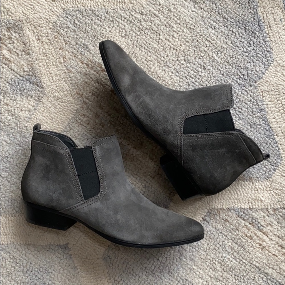 Naturalized Suede Boots